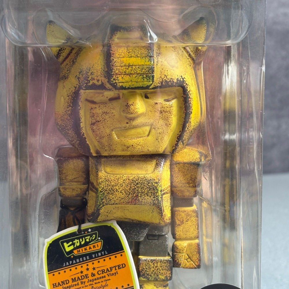 Funko Hikari Transformers Bumblebee Battle Ready Vinyl Figure Exclusive Ltd 1000 - Picture 2 of 11